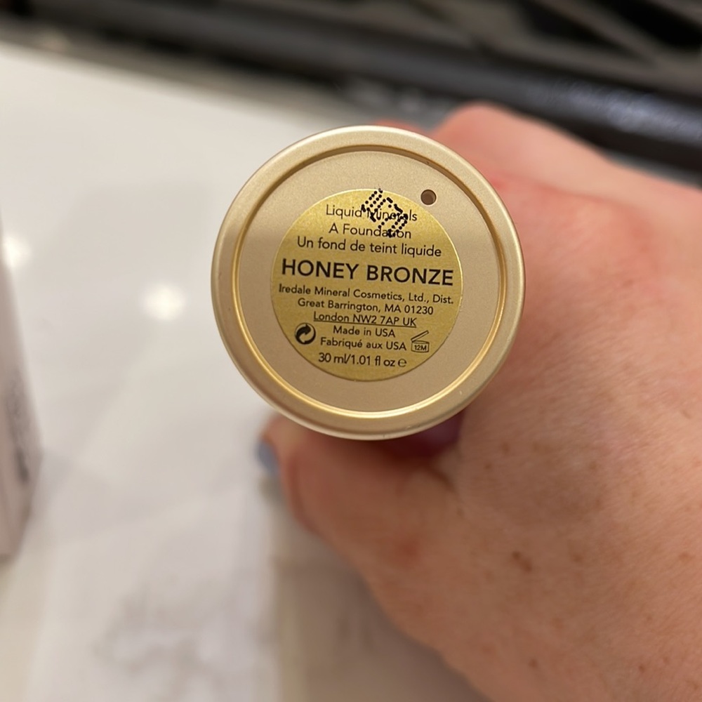 💕x2HP💕HONEY BRONZE Liquid MineralS Foundation - Picture 8 of 8
